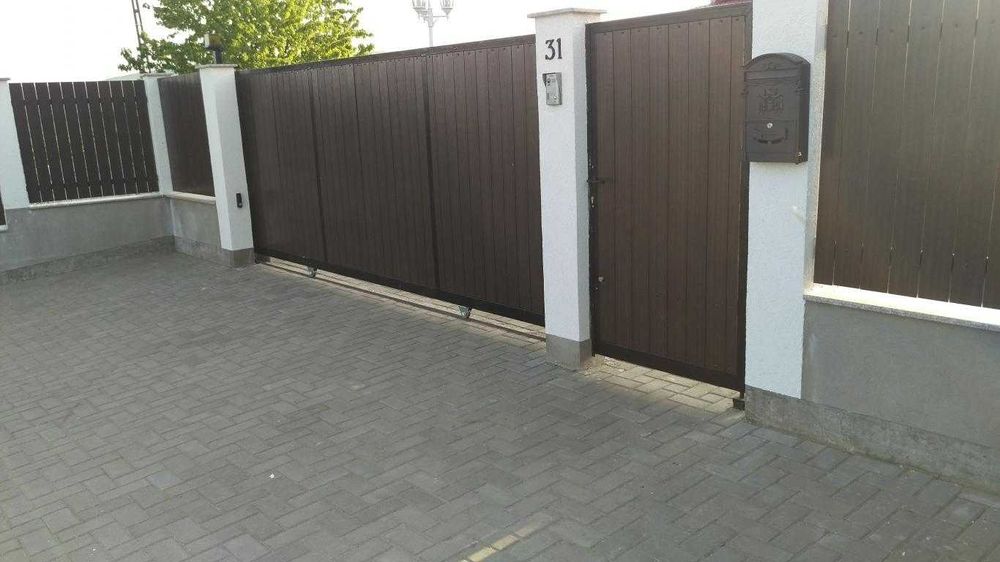 Garduri din sipca metalica si alte modele (jaluzele, tabla, plasa BCA)