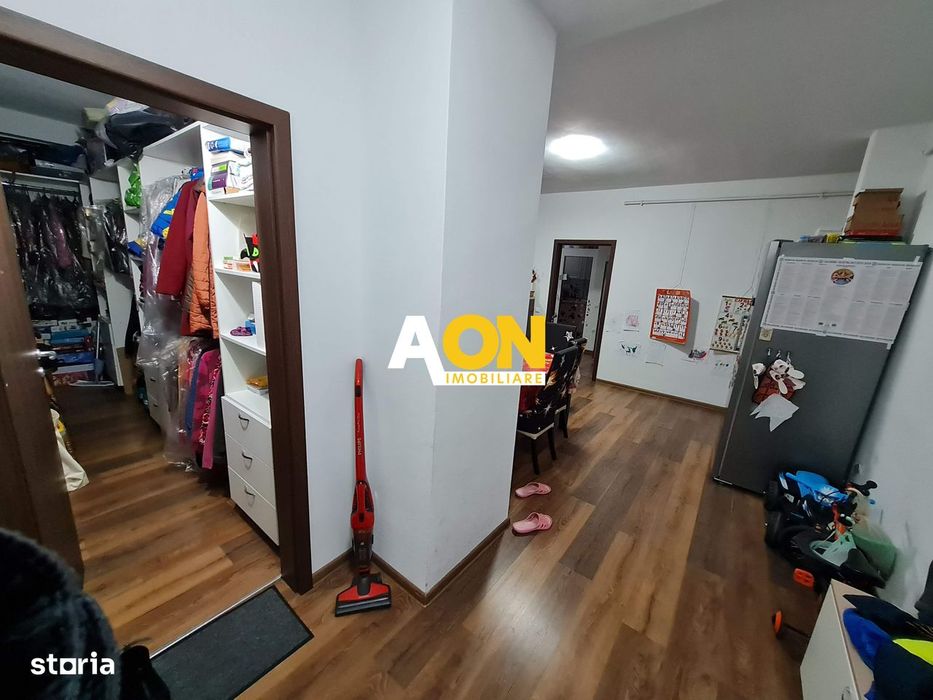 Apartament 3 Camere, 83 mp, Decomandat, Cu Garaj la Subsol