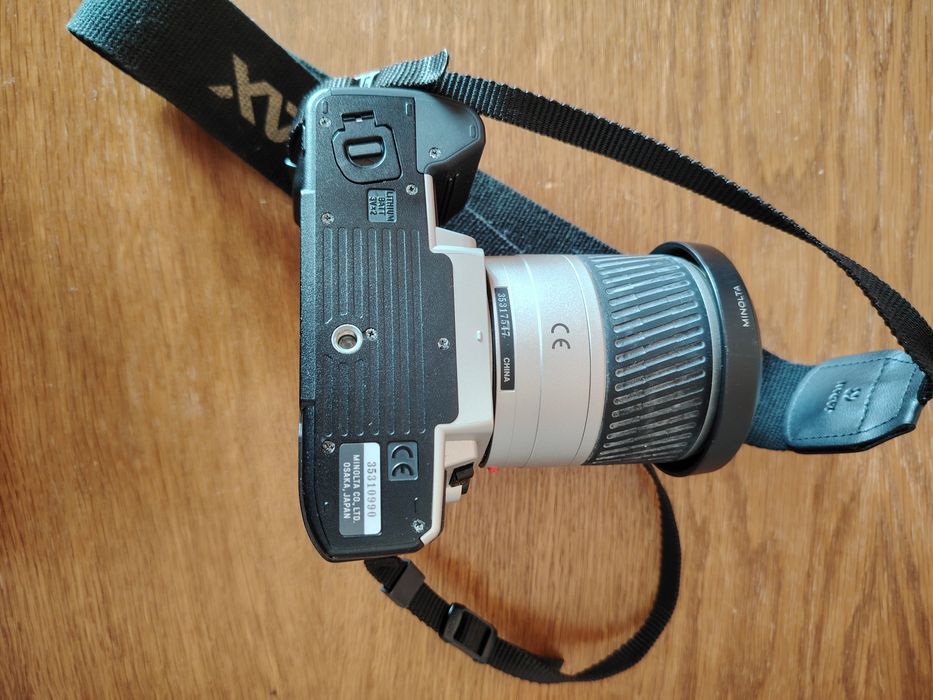 Minolta Dynax 5 SLR cu film