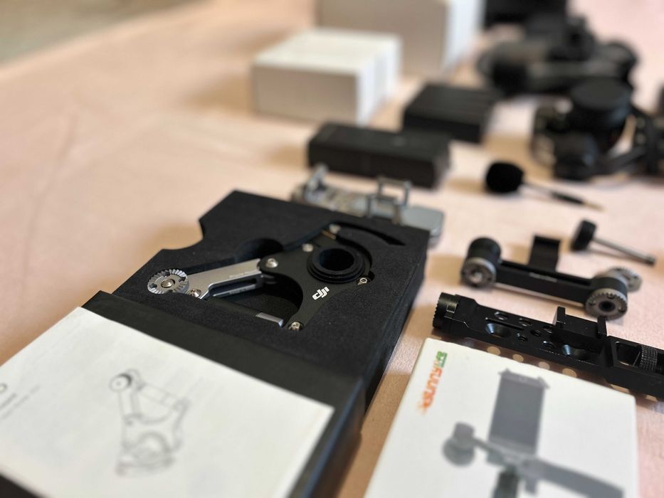 Pachet DJI Osmo Zenmuse X3 cu accessorii.