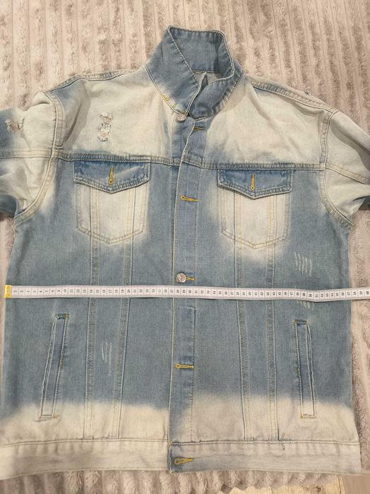 Продам джинсовую мужскую куртку