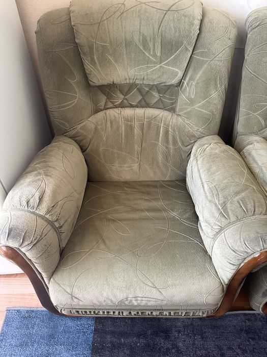 Продам диван с креслом