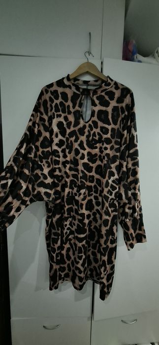 Рокля в тигров цвят