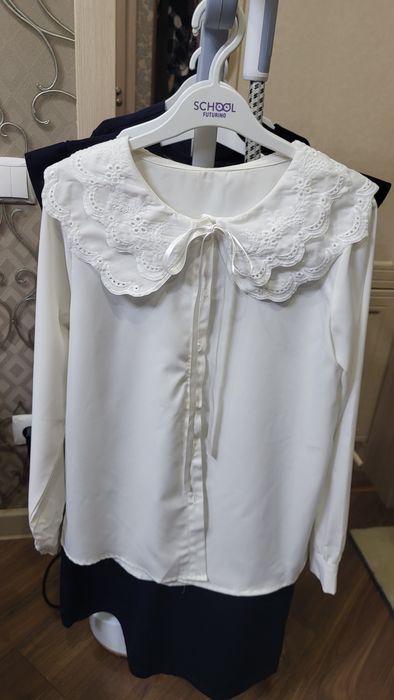 Блузки и водолазки для школы