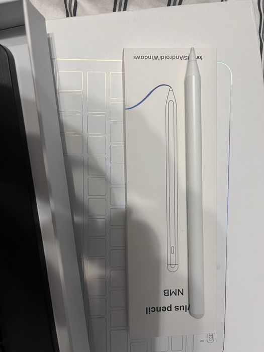 Клавиатура и стилус Bluetooth