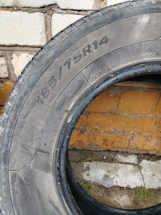 Резина на 14 летняя.