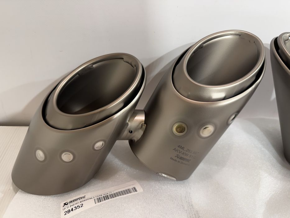 Tips/tips uri evacuare Akrapovic Lamborghini Urus 4ML253697/698