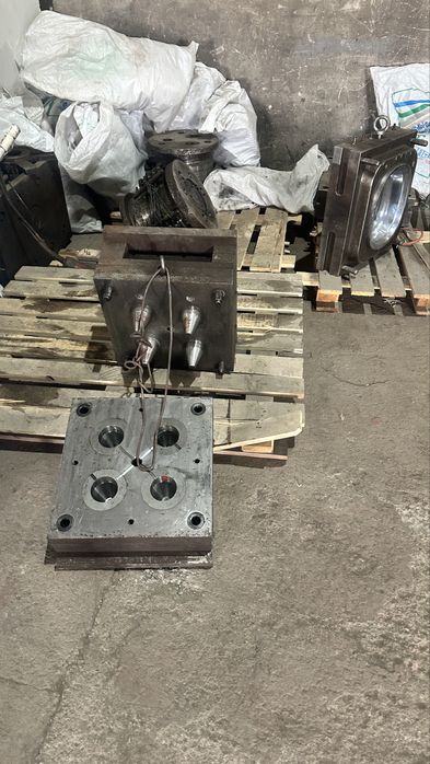 Продается термопластавтомат