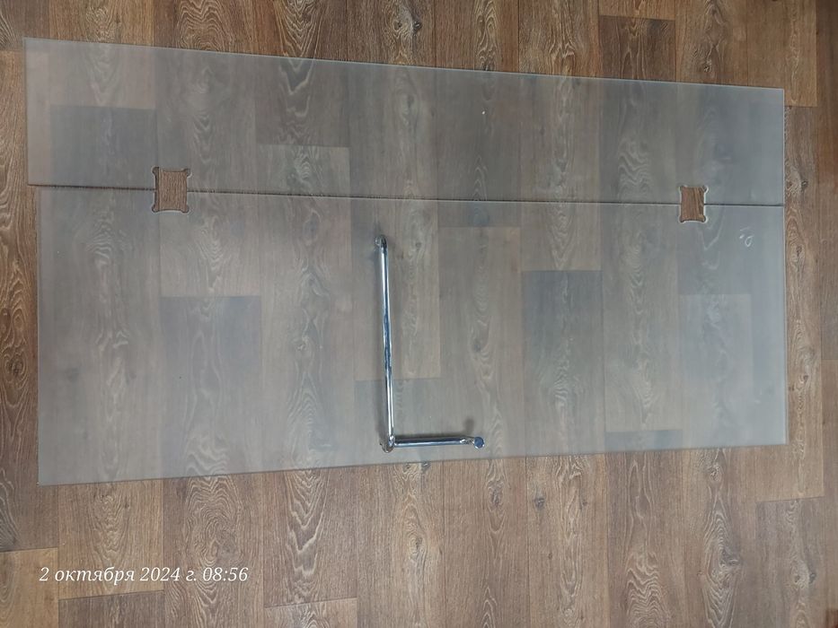 Стеклянная дверь для душа