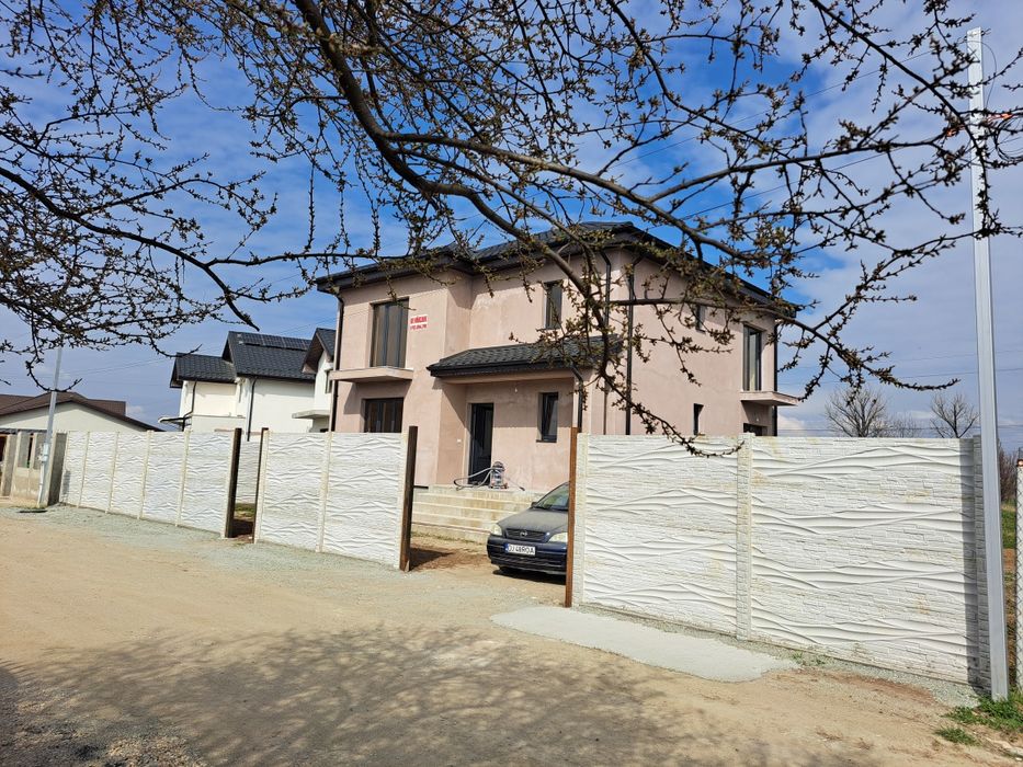 Casa de vanzare preajba