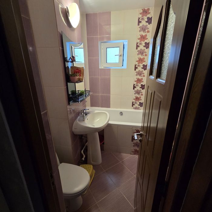 Persoana fizica, inchiriez apartament cu 3 camere