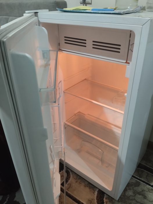 Мини холодильник срочно продается