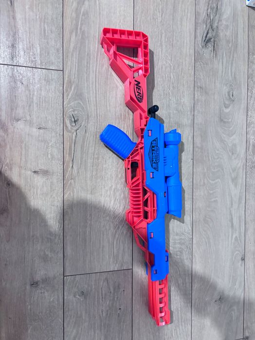 комплект пистолети играчки и патрони