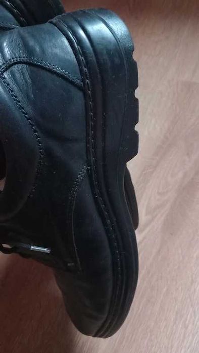 Pantofi negri cu talpa ortopedică din piele naturală
