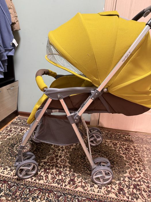 Очень легкая коляска