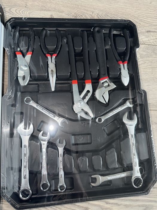 Trusa de scule keltin - 187 piese \ valiza aluminiu cu roti