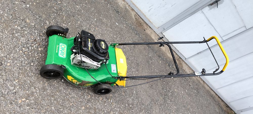 Бензинова косачка