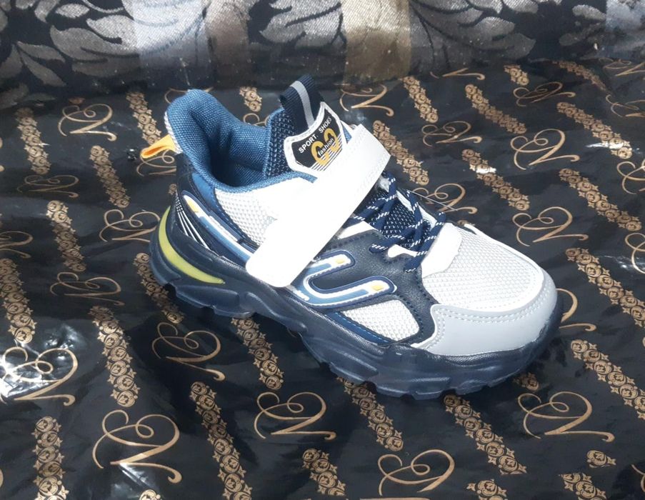 кроссовки новые 32р, сандали