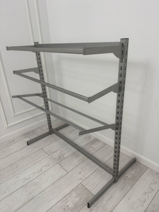 Вешалка рейла наполная в хорошем состоя