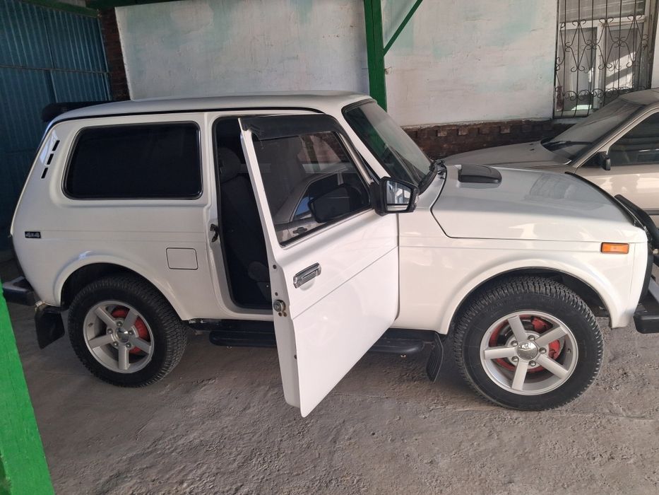 Нива 2121 продам