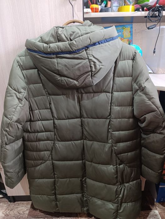 Продам женские куртки