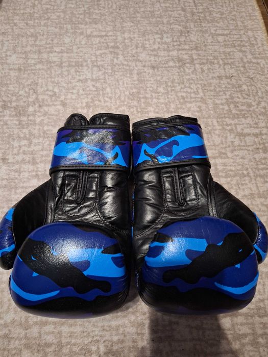 Ръкавици и наколенки за кикбобс