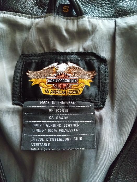 Vând vesta de motocicleta originala Harley Davidson