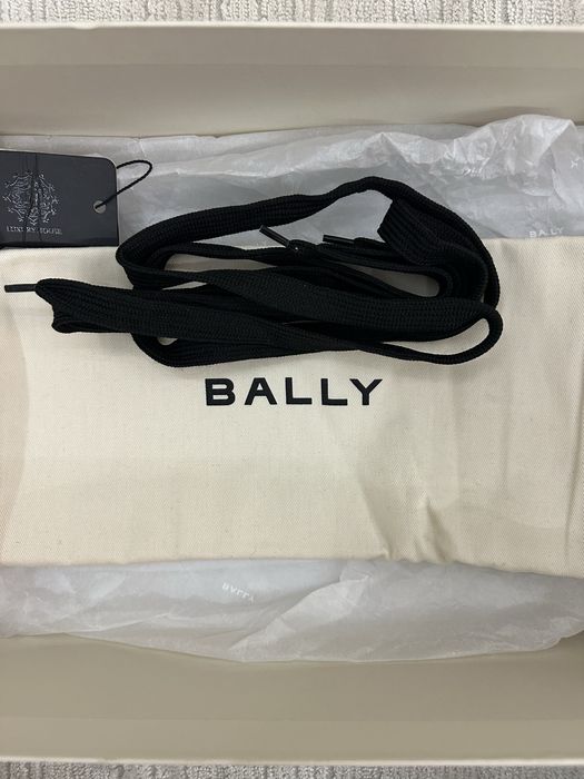 Продается итальянская пара от бренда Bally