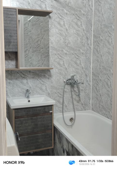 Продам тумба навесная