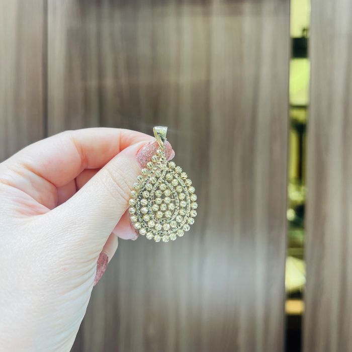 Золотой красивый кулон. Золото 585 Есть доставка.