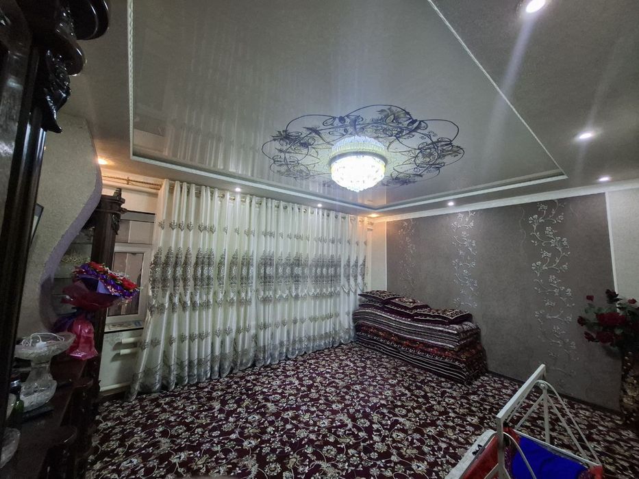 4 Xonali dom sotiladi