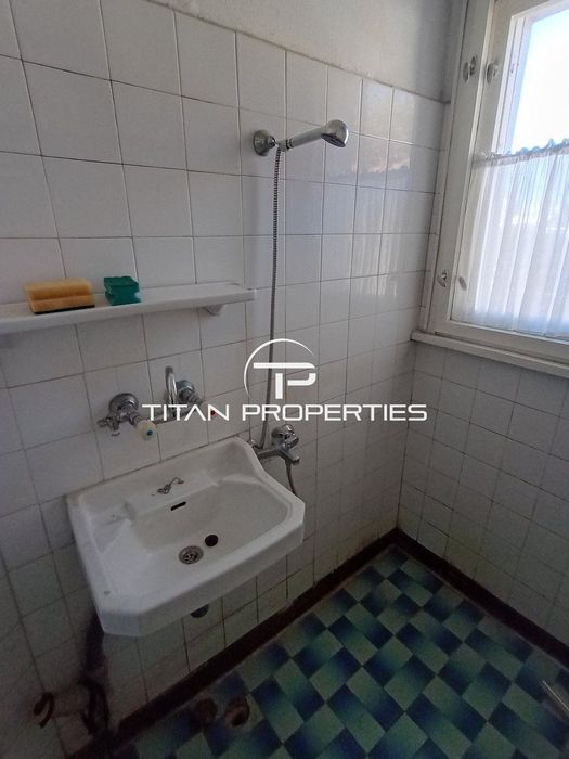 Продава се Тристаен апартамент в Бургас, Център - 81 кв.м за 2692 €/кв.м - Снимка #9