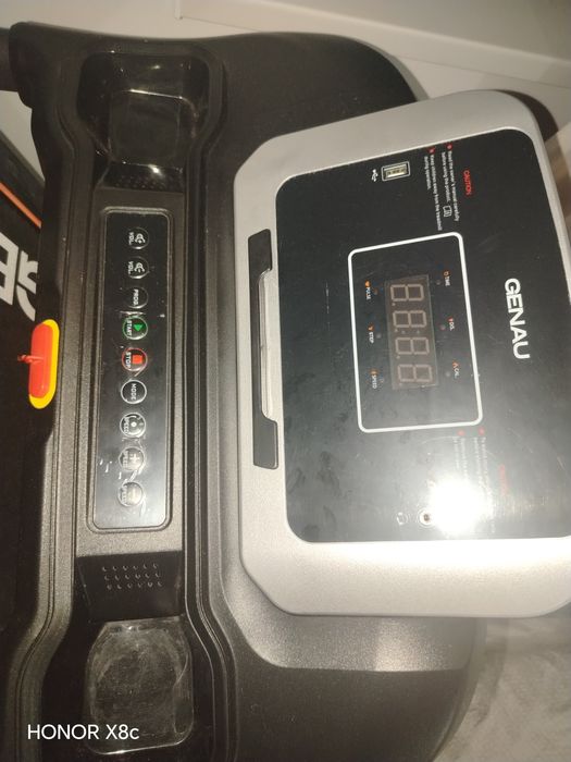 GENAU X3 Беговая дорожка обсалютно новая