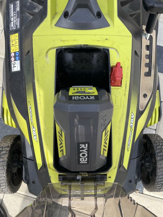Vand masina de tund iarba electrica Ryobi 36v