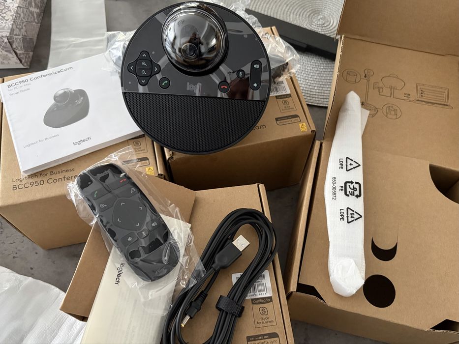 Camera videoconferință Logitech BCC950 ConferenceCam, Full HD, nouă.