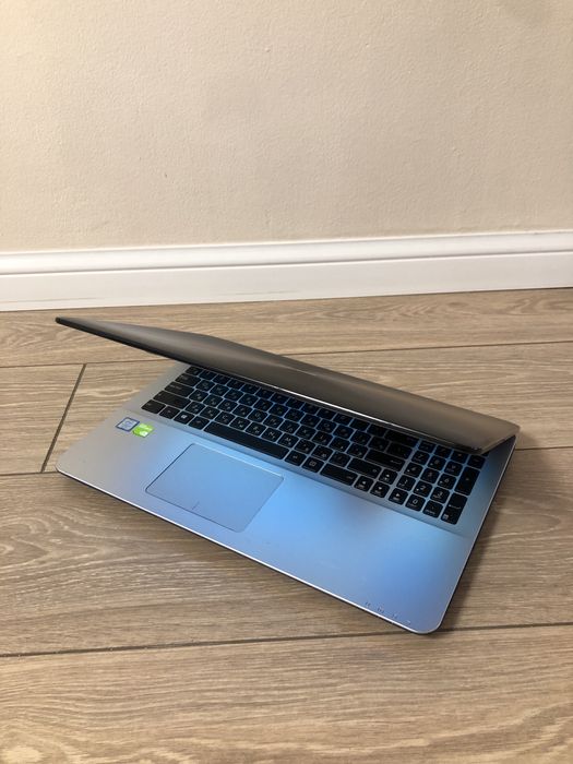 Ноутбук Asus Core i7 SSD 256ГБ