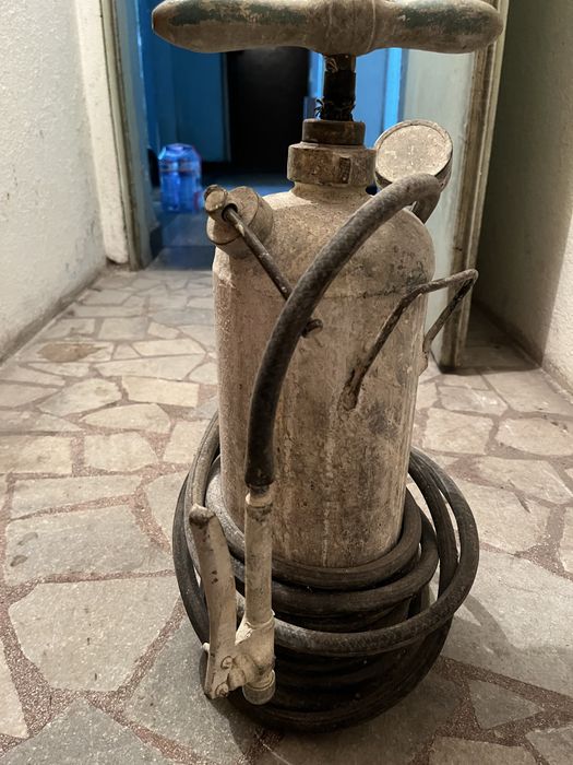 Социалистическа ръчна помпа