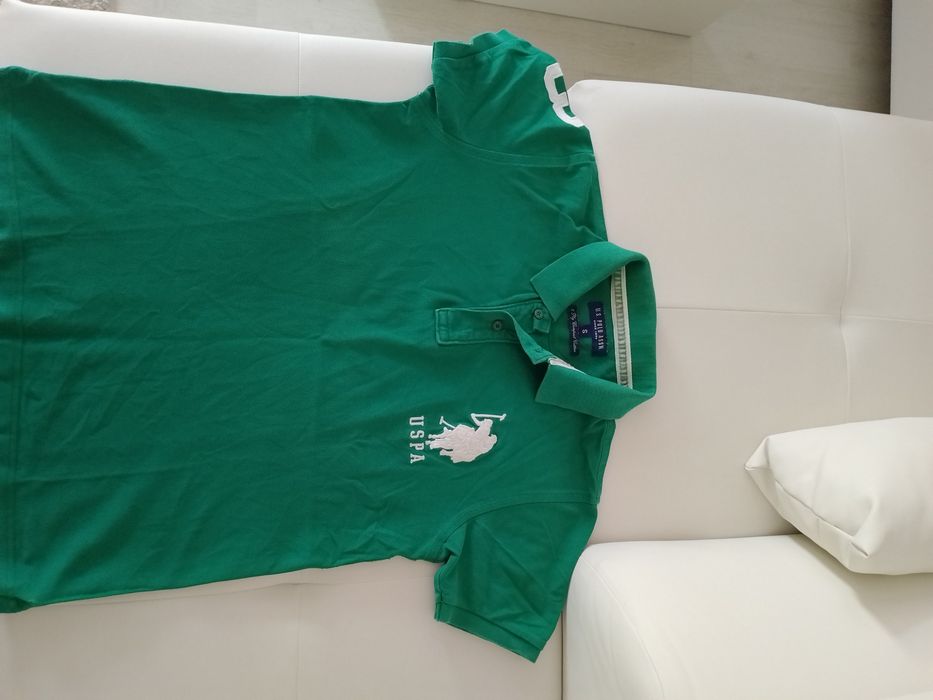 Vând tricou polo ,produs original, mărimea M,produs calitate