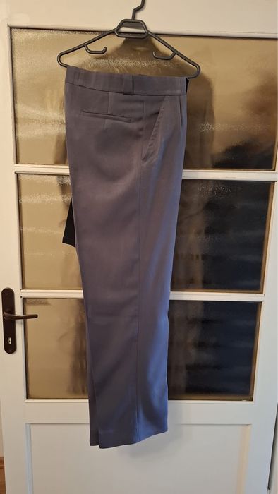 Pantaloni eleganti barbati,material placut la atingere