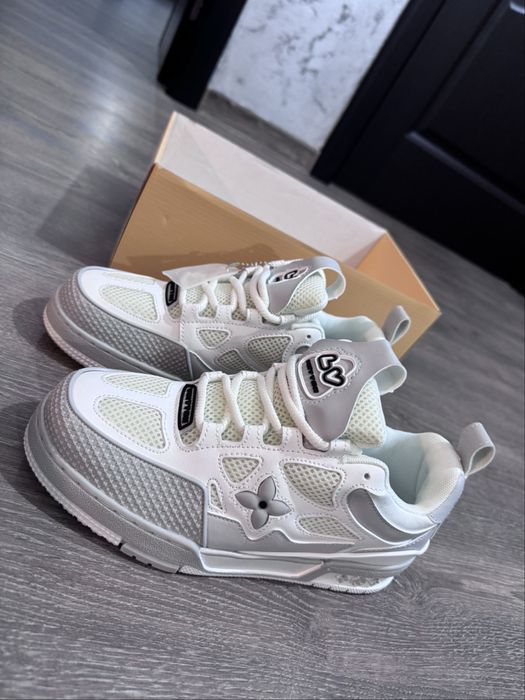 Lv Skate Grey.  41