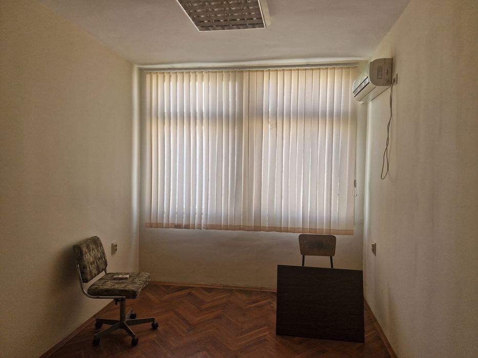 Дава се под наем Офис в Горна Оряховица - 14 кв.м за 76.5 € - Снимка #5