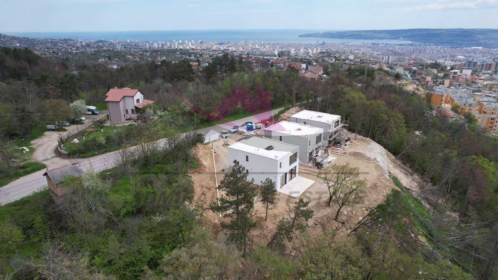 Продава се Къща в Варна, м-т Пчелина - 250 кв.м за 888 €/кв.м - Снимка #1