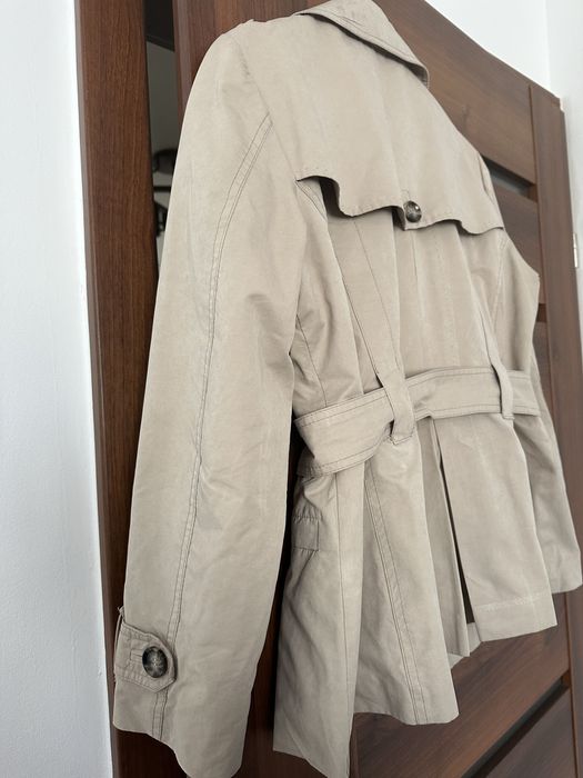 Trench dama  Zara L, dar potrivit M
