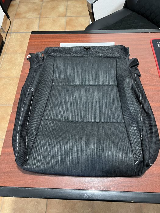 Set tapiterie originala Toyota Hilux  scaune fată  stofă 2016 - 2025