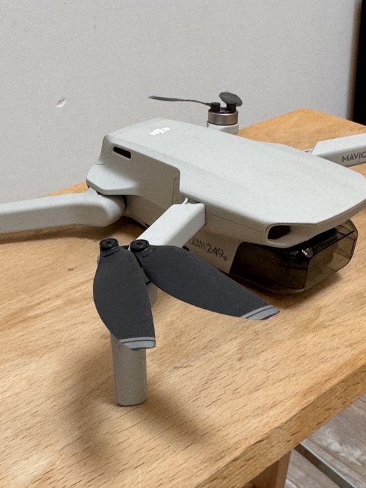 DJI Mavic Mini Drone - Fly More Combo