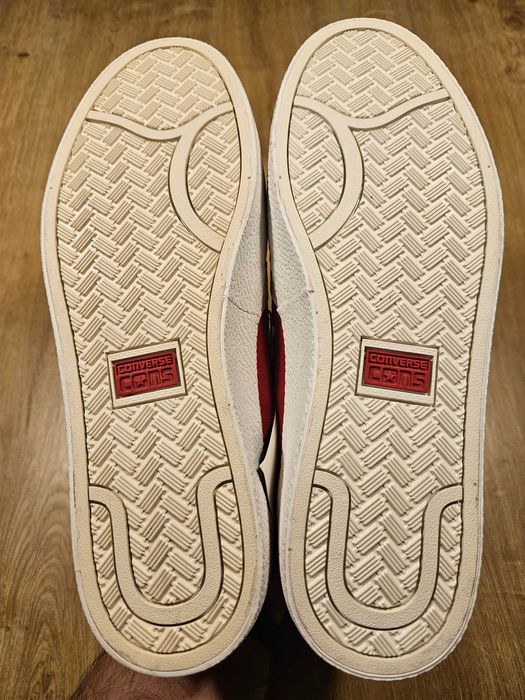 Pantofi sport rosii de piele intoarsa Converse marimea 41