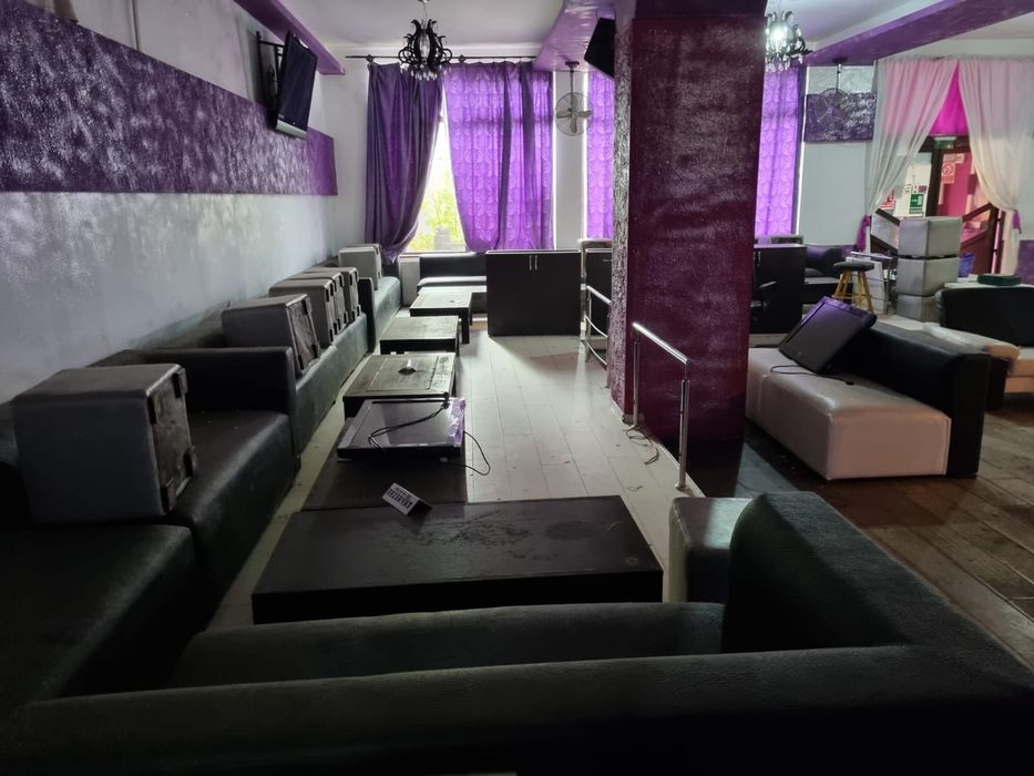 VIND URGENT Spațiu comercial zona centrala.