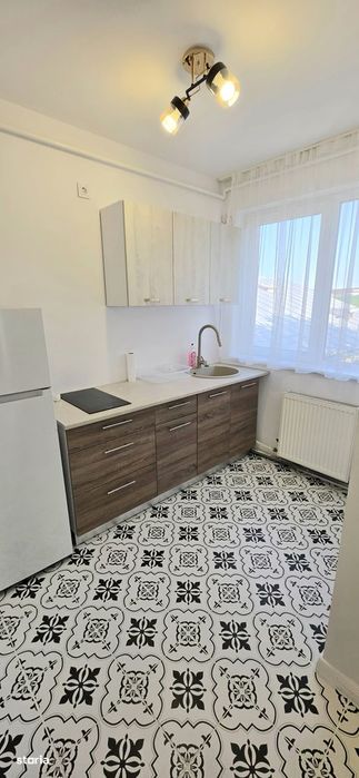 Zona magazinului Bucovina- garsoniera renovata integral recent, 38 mp — fotografia 1
