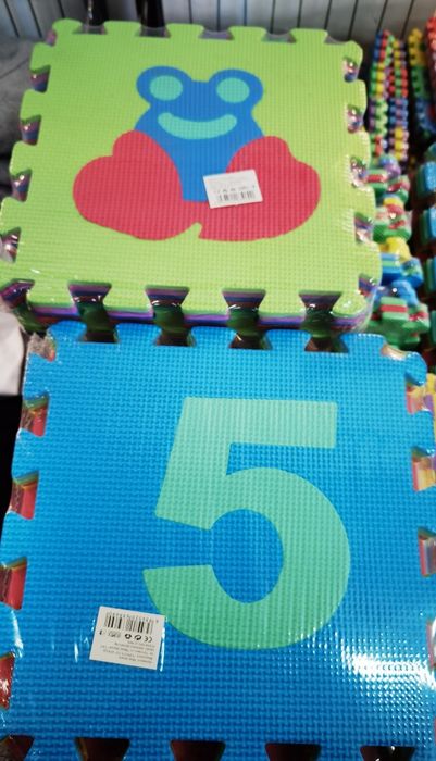 Мек пъзел за под с числа