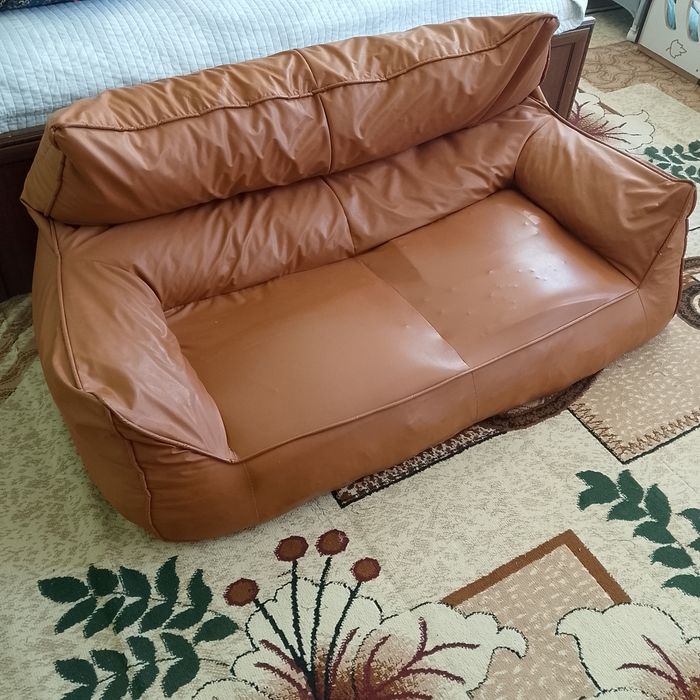 Yengil bag'ining divan, ikki kishilik